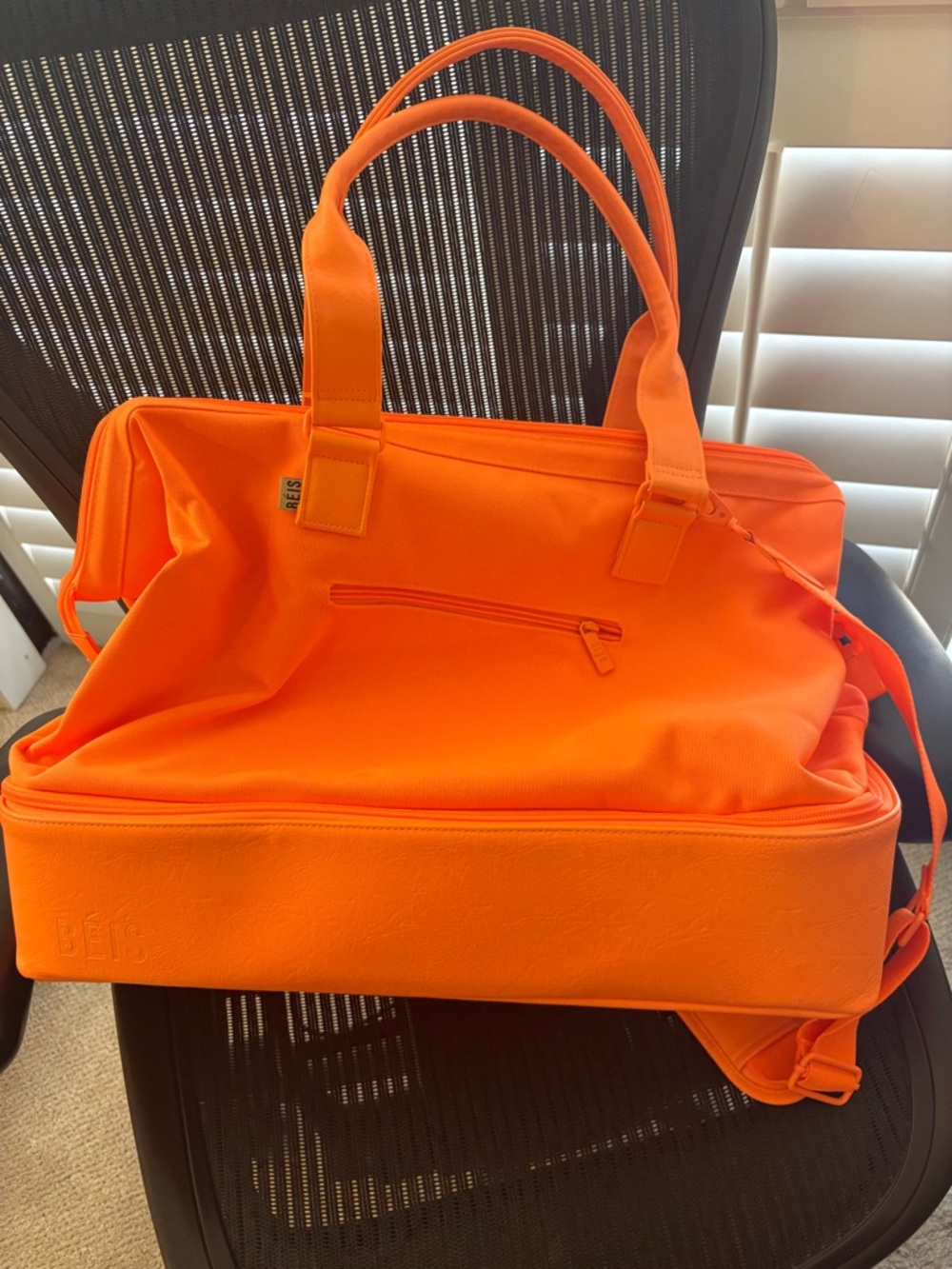 BÉIS Weekender Bag in Creamsicle